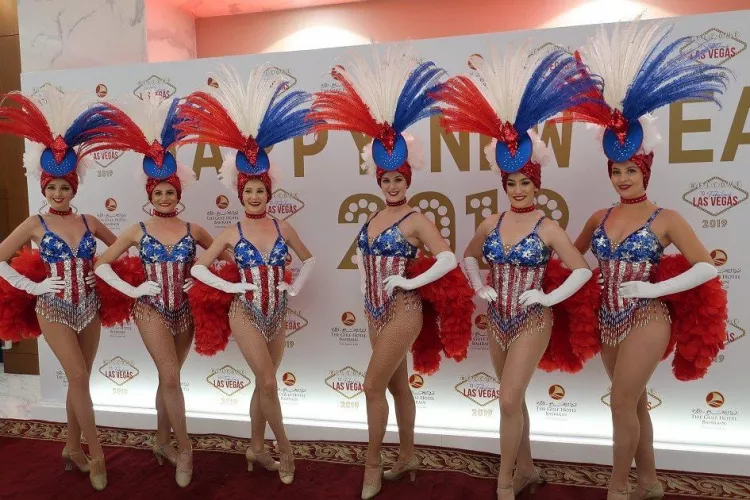 Showgirls by superdred