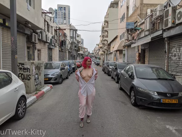 Showing my boobs outside by Twerk-kitty
