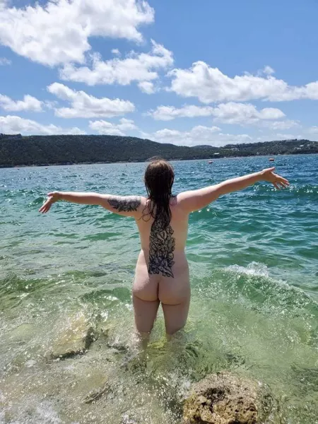 Showing off at Hippie Hollow in Austin today by la_petitemort94