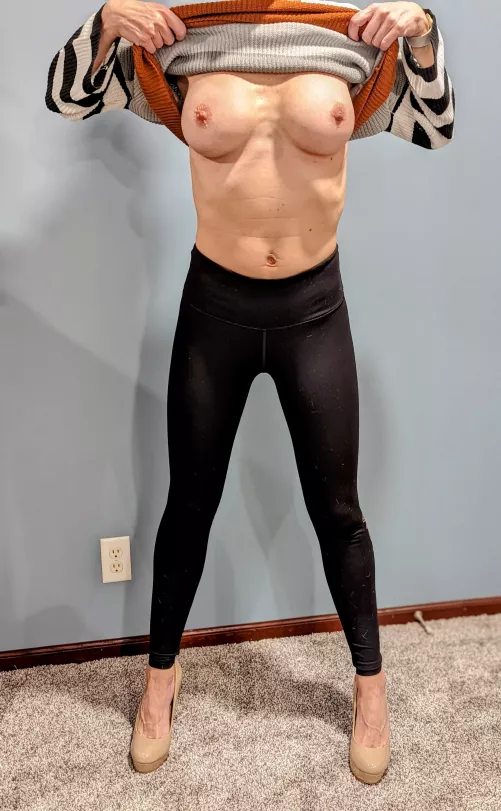 Showing off her new sweater, thoughts??? by Captain_5