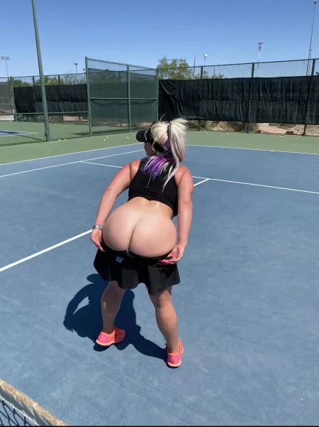 Showing off my ass at the country club! by Hotbustybarbiex