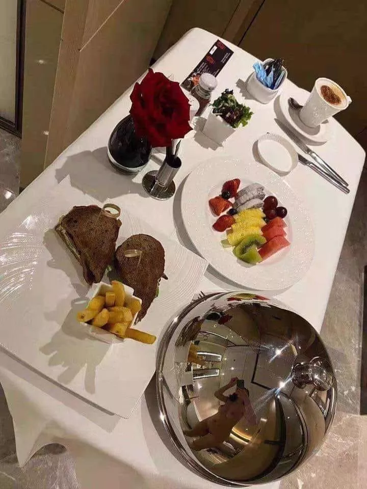 Showing off your room service posted by ilovemilk86