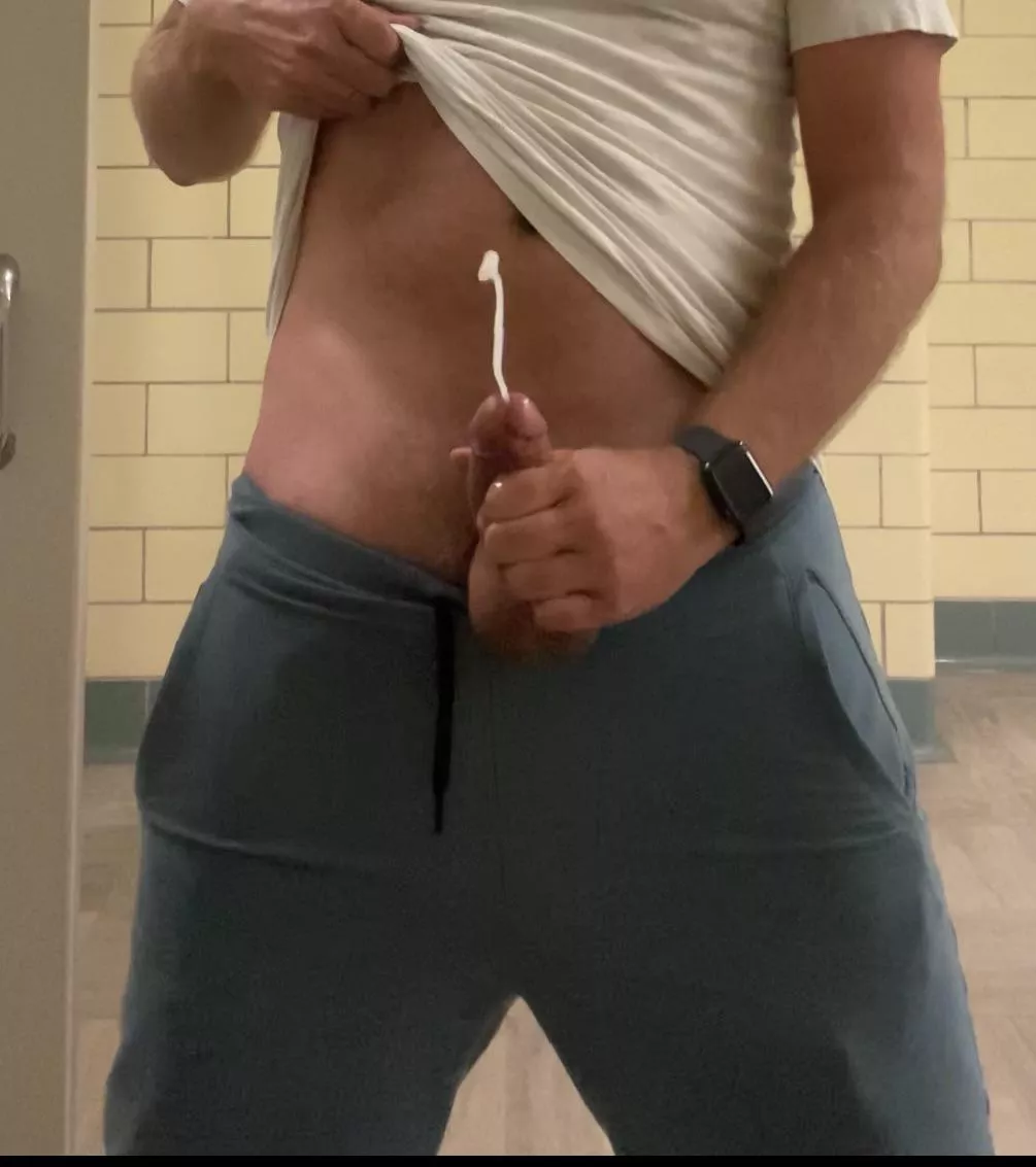 Showing the Purdue boys how it’s done. posted by cumobsession1