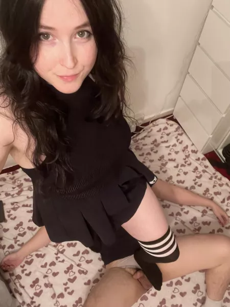 Showing this little shrimp who’s in charge by omegalullover