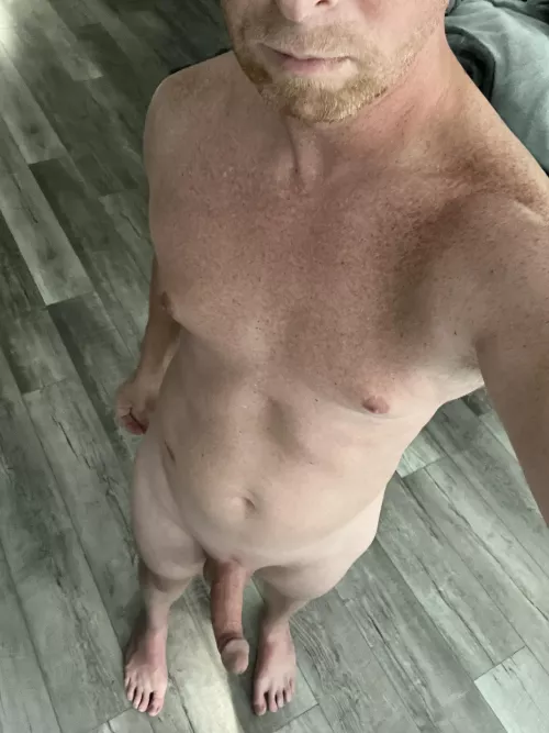 Showing up to thanksgiving dinner like… by scapefromreality