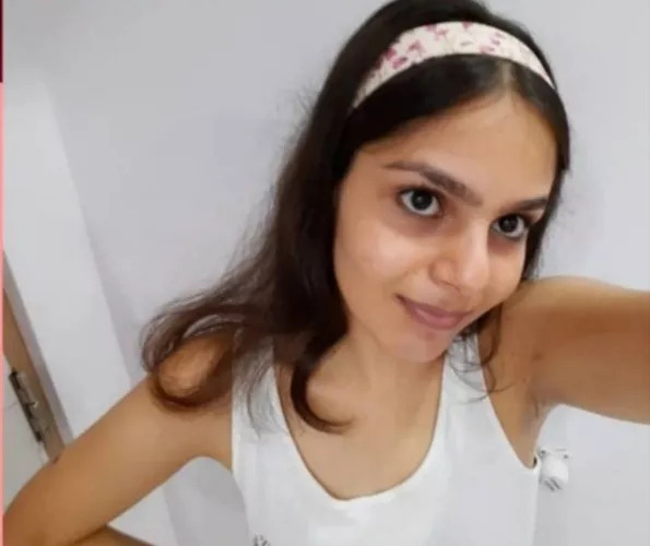 Showing us that she shaved and sweating now. Comment if fapping for her💋💦 by Embarrassed_Hornet86