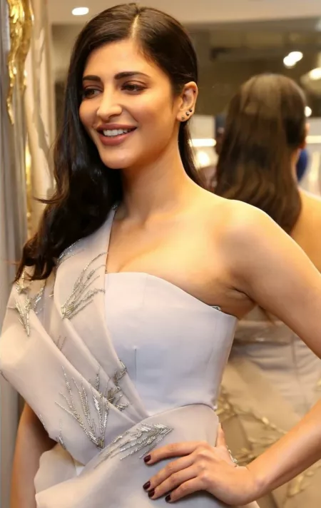 Shruti Haasan by DarkArmpitSmell