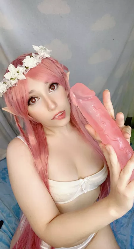 Shy but naughty elf by celtysturlusson