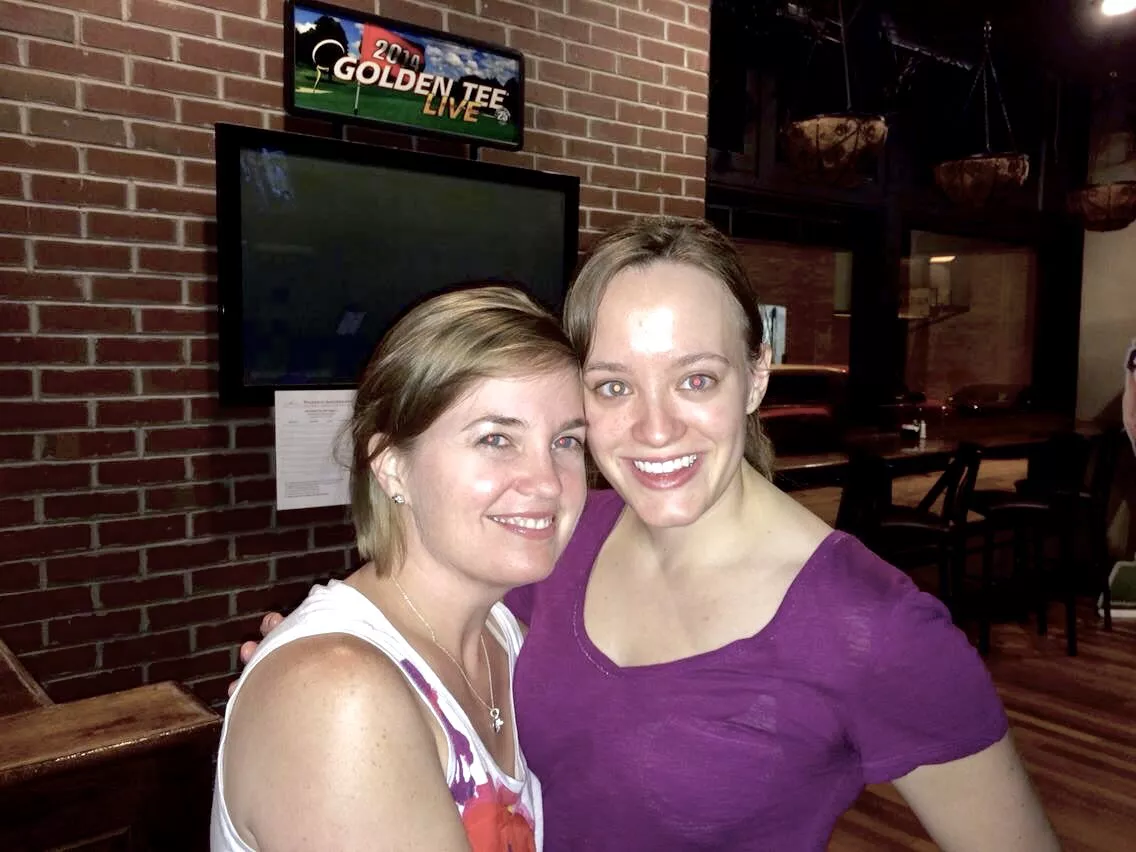 Side Hug posted by MissScarletPassmore