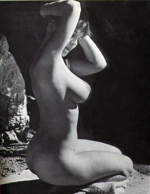 Side view by breasts_zealot