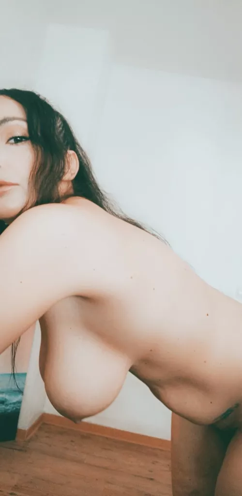 Sideboob by Gioafranca