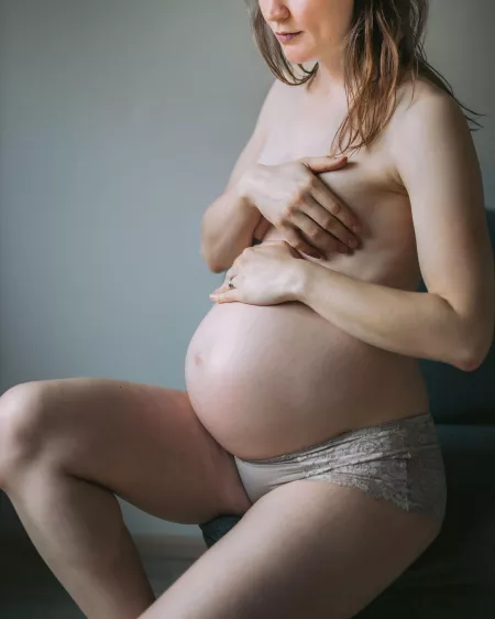 Side-effect of corona quaranteen 🤭 (last year) by physiomama