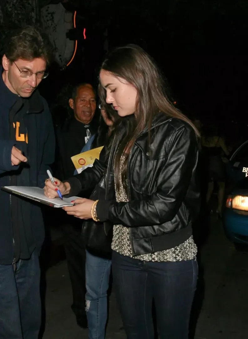 Signing autographs for all of us old perverted creeps...... posted by SpunkySpunkyAssGuy