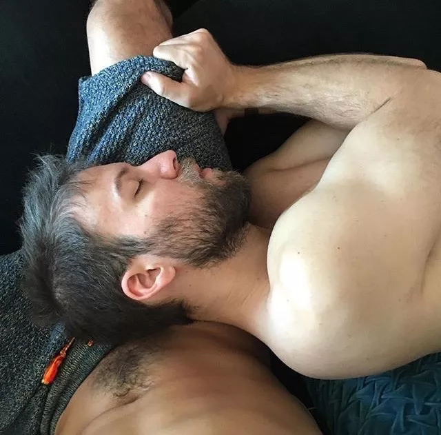 Silence please... posted by oraval2019