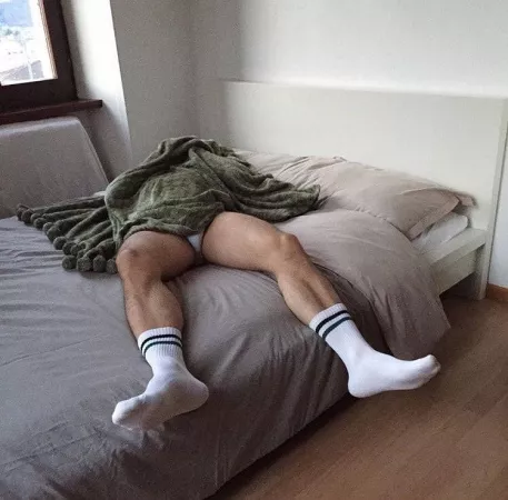 Silence please... by oraval2019