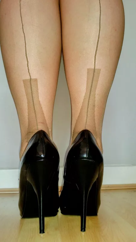 Simple black heels with sheer nylons by nylonteese