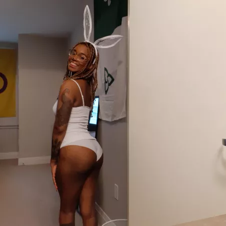 Simple bunny (OC) by darshwanda