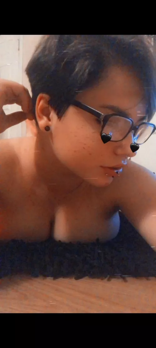 Simple selfie? by Toxinate0290