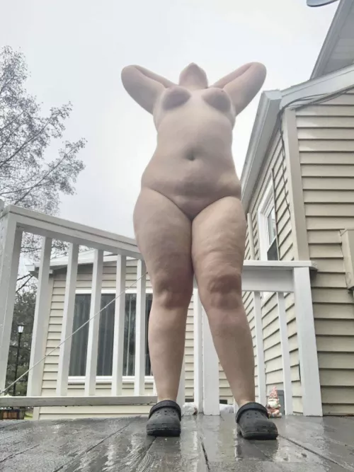 Singing in the rain. by Bambi_Luvs