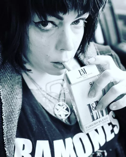 Sinning everyday🔥💋🚬 by Vfevers