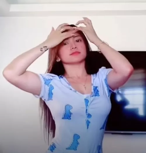 sino sya.. by polnchls