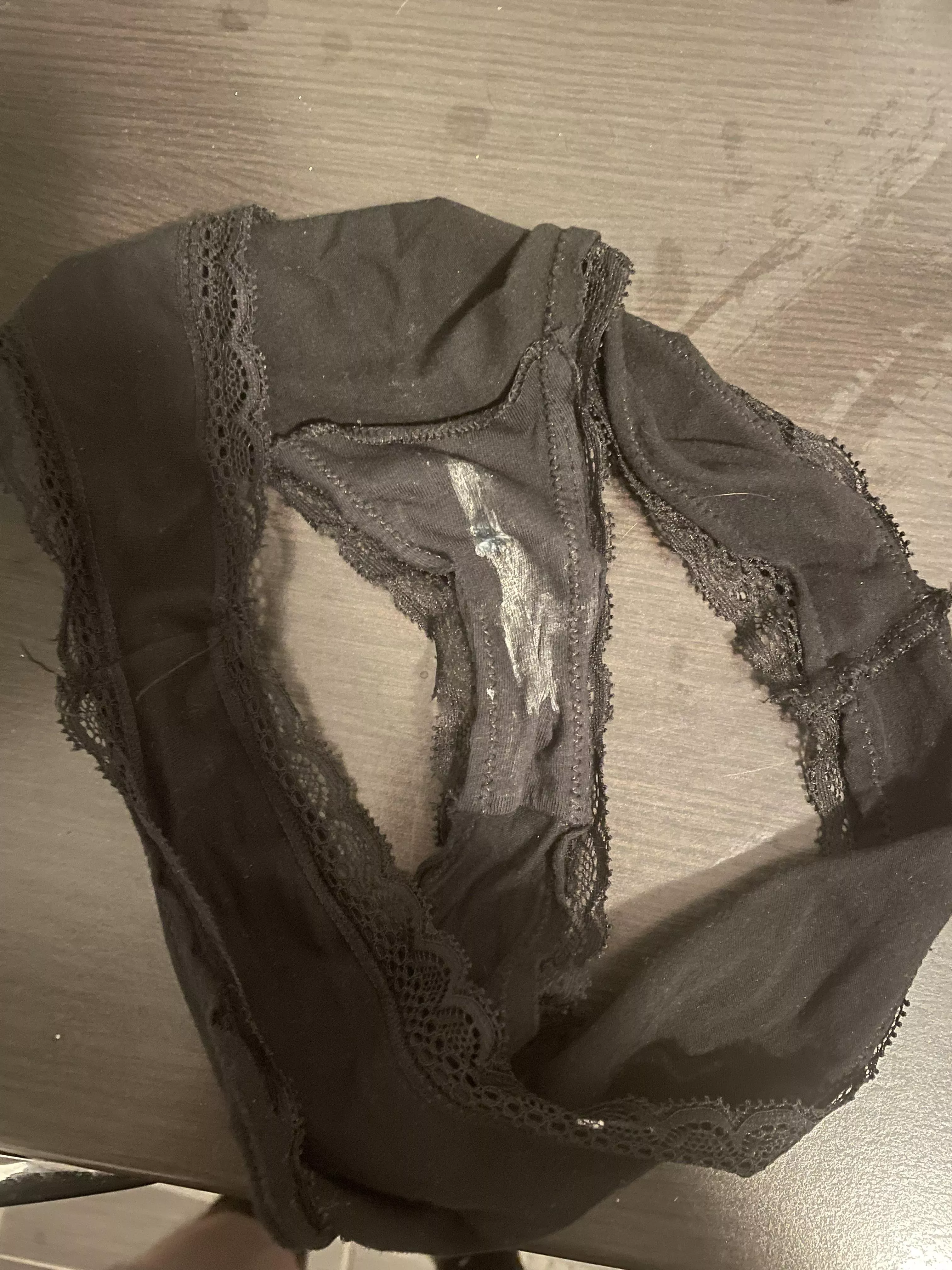 Sis still wet panties. They doesn’t look like that but they were still sweaty from running posted by _ondra_