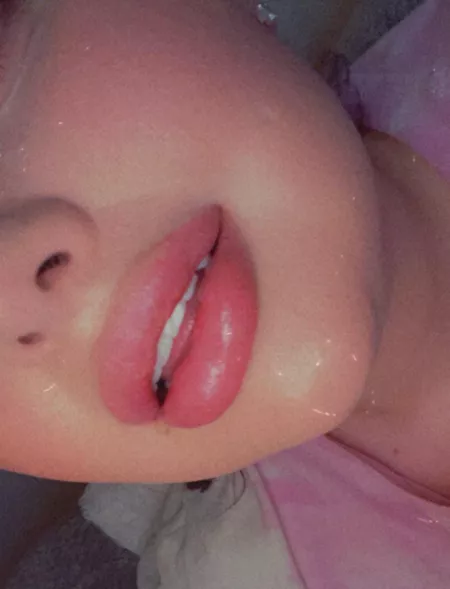 Sissy doesn’t get to see pussy or ass by goddessarabel