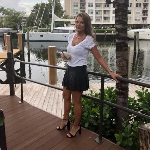 Sister-in-law posing for me by Decent-Confidence268