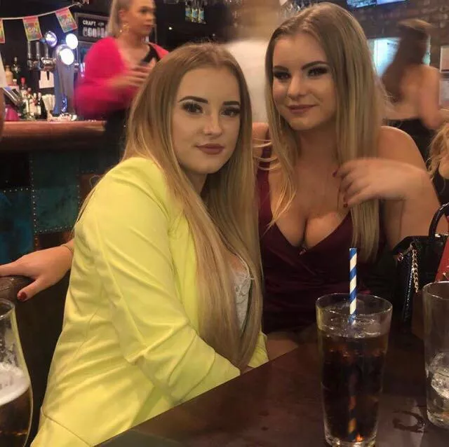 sisters posted by LersWbap