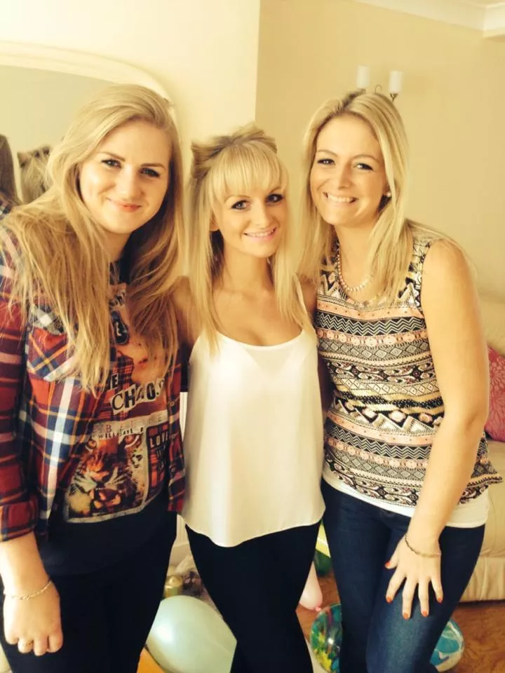 Sisters posted by JohnnyThunder010