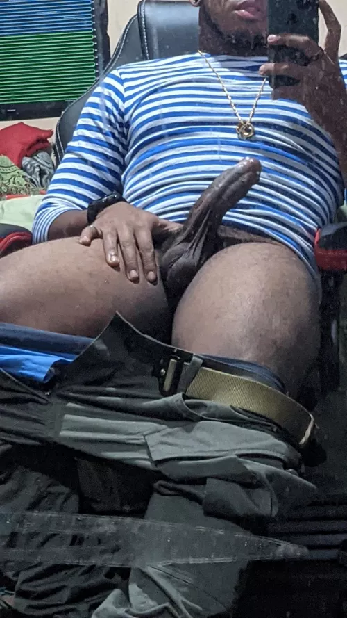 Sitting comfortable by hamon47