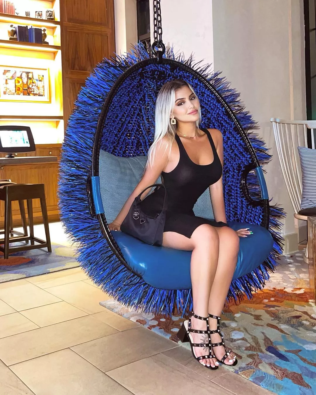 Sitting Pretty posted by sando7243