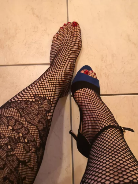 Size 12 feet by xyzthrow22