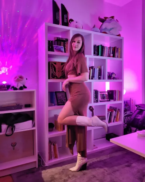 Sjokz is a hottie by avdd4
