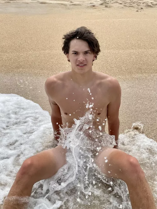 Skinny dipping is underrated among younger folks. by Beefcake69__