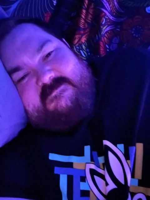 Skinny guys say hi 👋🏻 DM OPEN posted by devilzpup