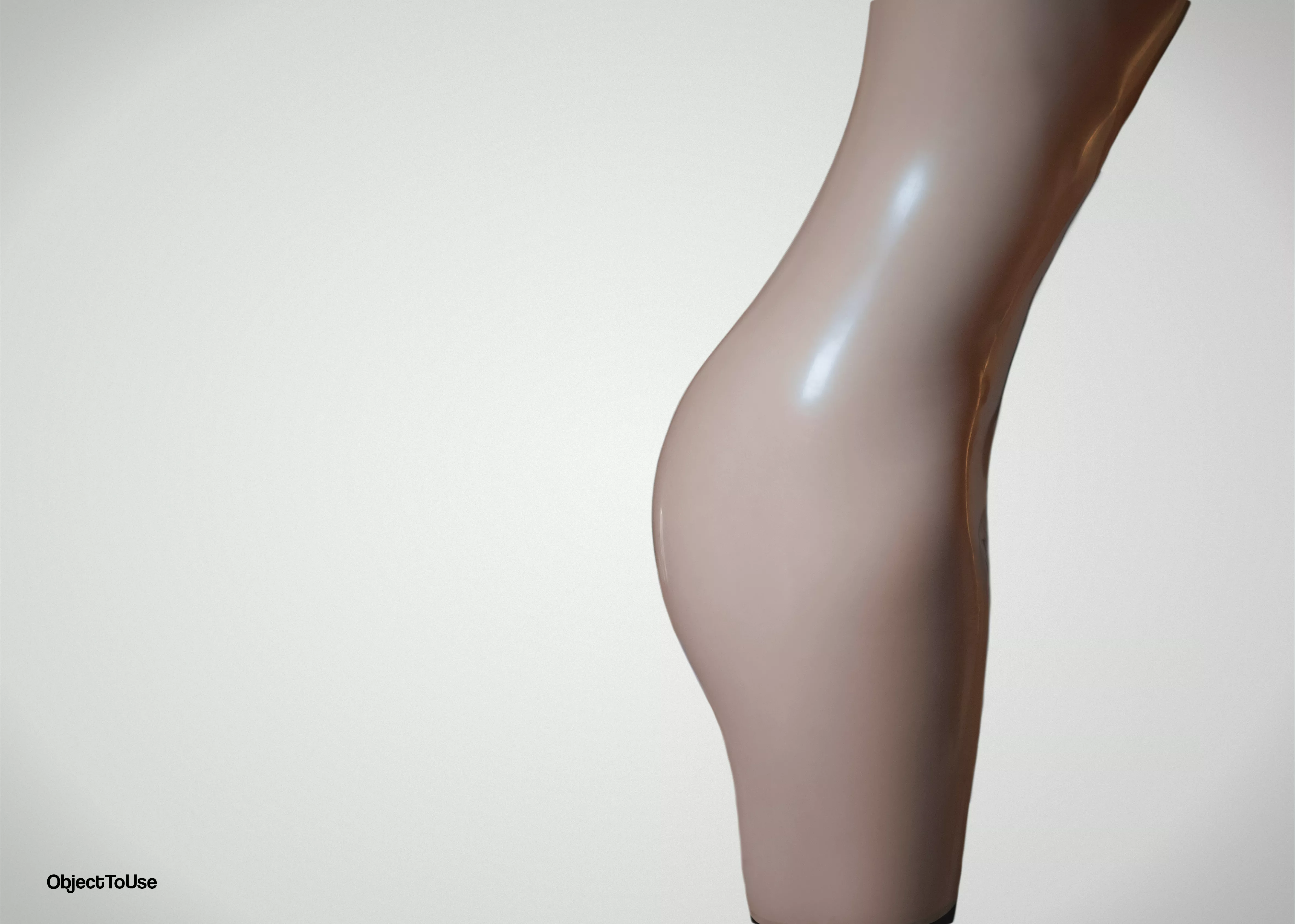 Skinny waist, round ass, pure art posted by ObjectToUse