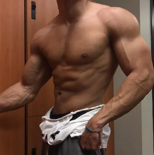 skin-tight by novagains