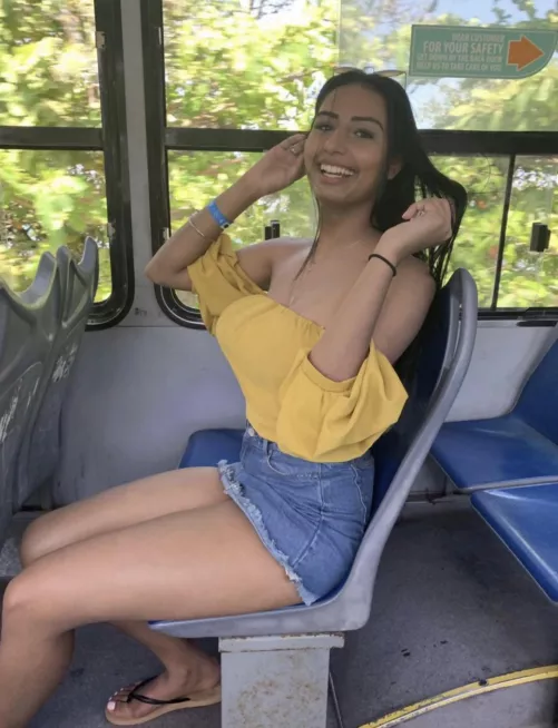 Skirt didnt feel to big after I sat on the bus.. by SnowyCx