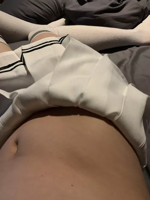 skirt i bought is waaaay to big 😖 by himearikawastan