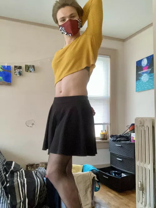 Skirt really do go spinny by Puppett_Master