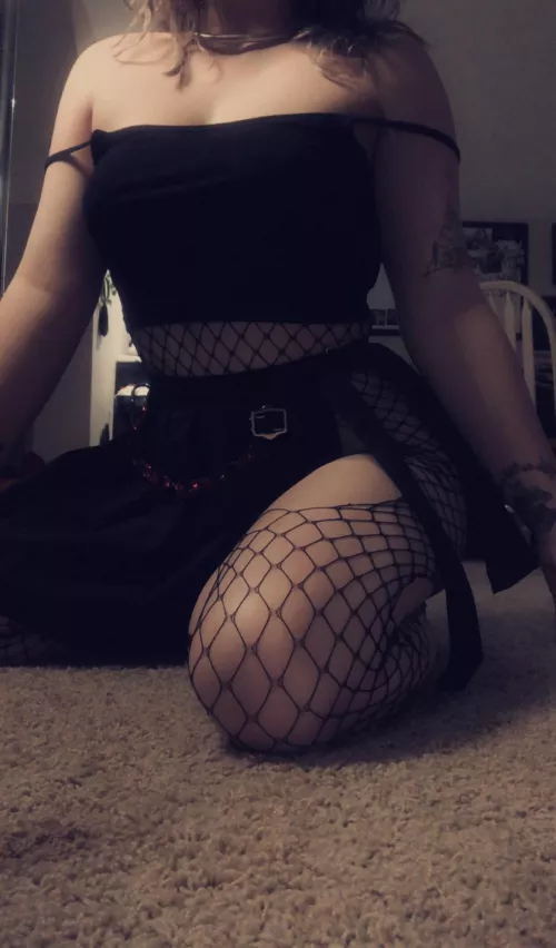 Skirt stays on… deal? by thelovelylostgirl