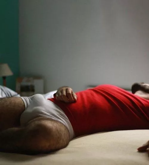 Sleeping bulge 🤩 posted by oraval2019