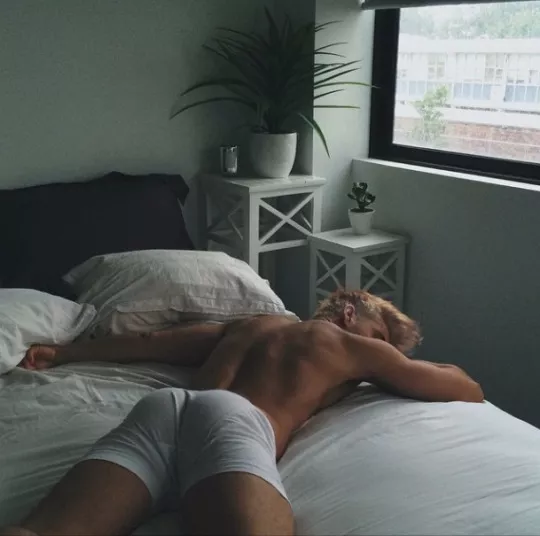 Sleeping on top posted by menareamazing