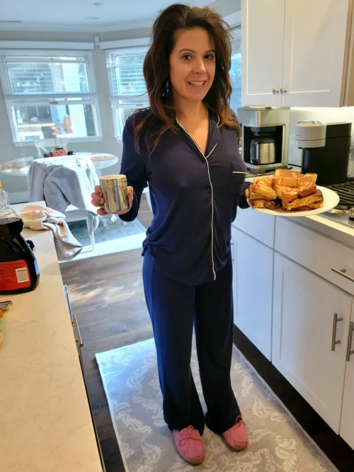 sleepover. your friend's mom made you all breakfast. eat up 🥞 by maynardpoindexter