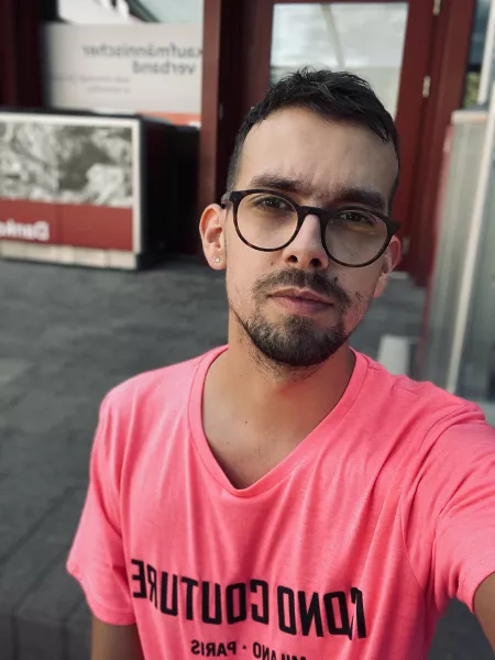 Sleepy 😴 by Ceshoey