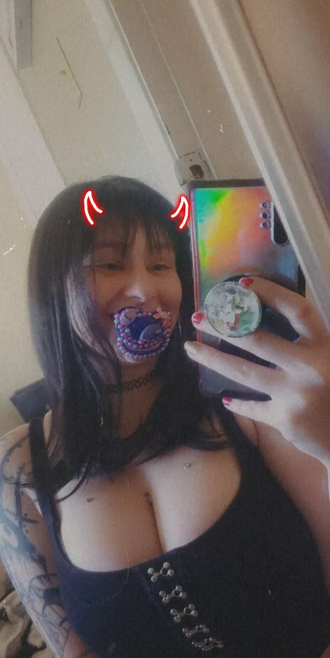 Sleepy day 😴💤 posted by princess_violet1920