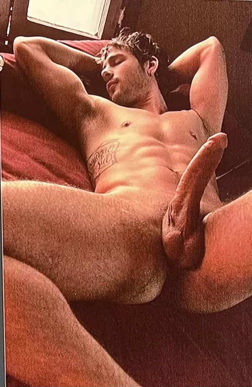 Sleepy?😀 (image from bing) by G4y_h03