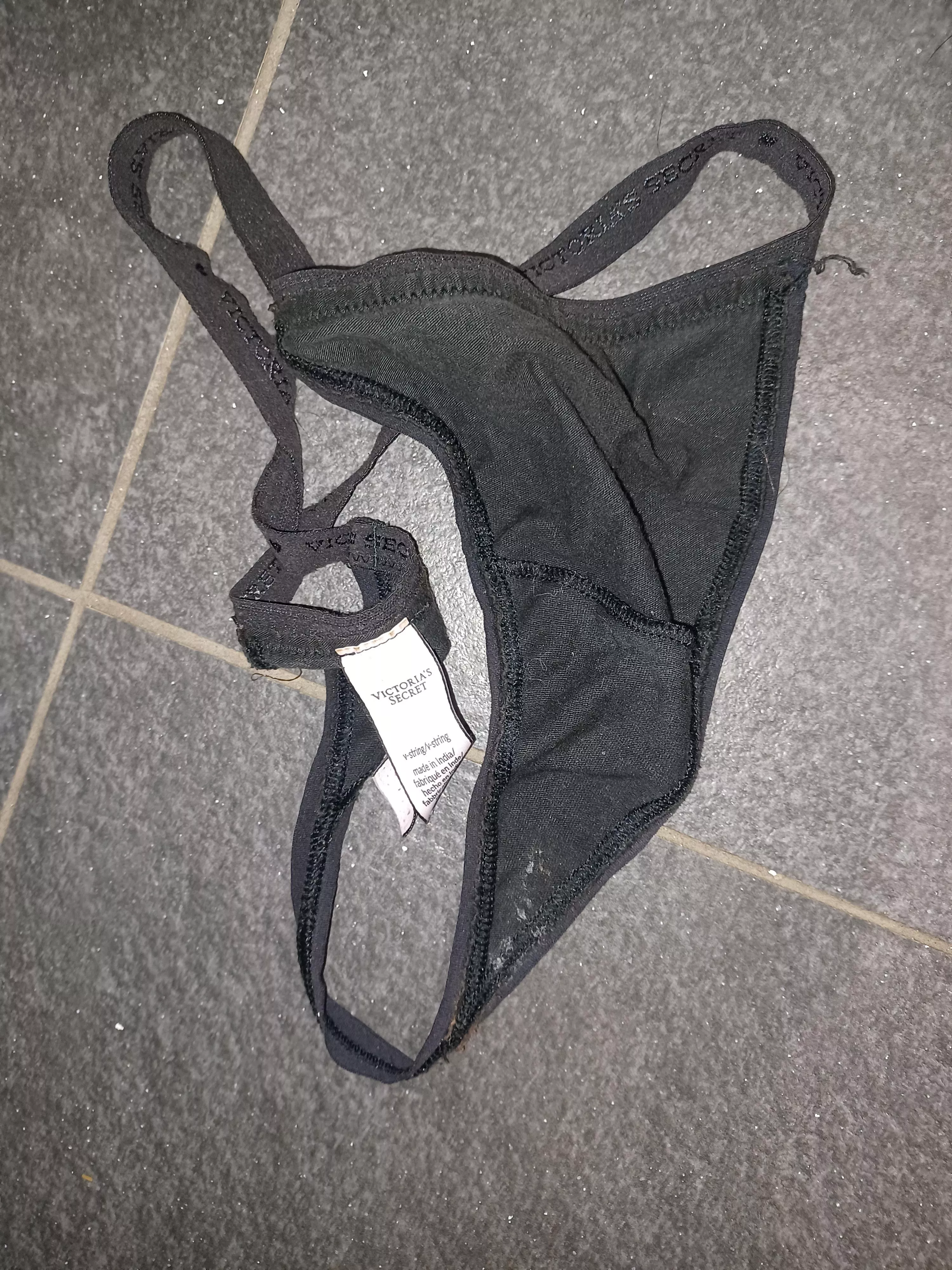 Slightly stained VS thong posted by Bigwazza12