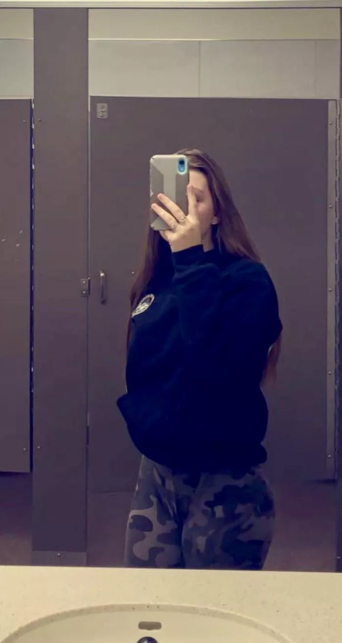 Slim thicc baby posted by PianoMan9478